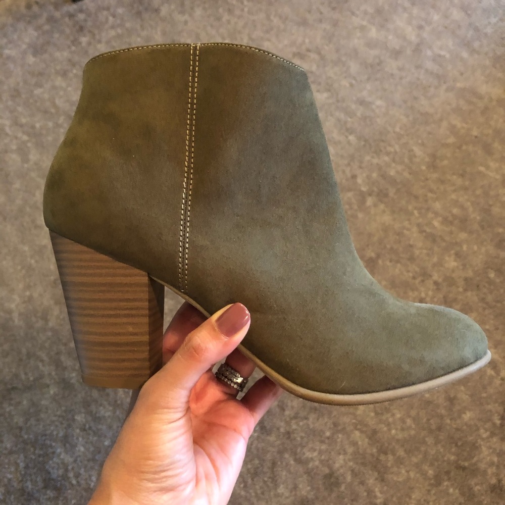 Old Navy ankle boots